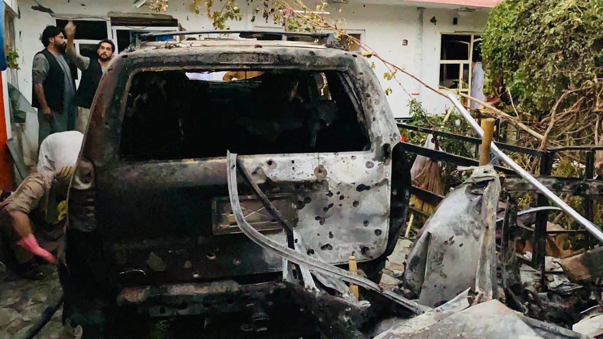 Američané si v Kábulu spletli auta. Neodpálili teroristy, ale civilisty včetně dětí, tvrdí NYT